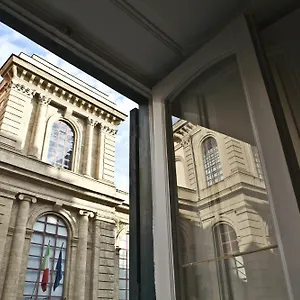 Dell'arte 2*, Neapel Italien